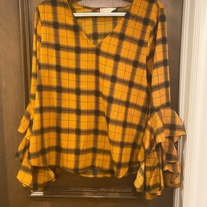 Flannel/ plaid shirt